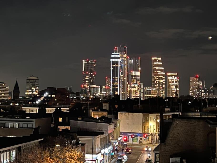 Nino Capital - Victoria Apartment London Bagian luar foto